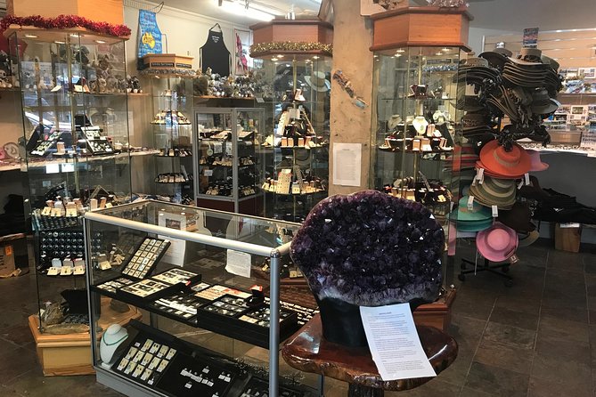Adelaide City Highlights- Mt. Lofty & Hahndorf Half-Day Tour - Guide quality matters: how to choose the best seat and stay engaged
