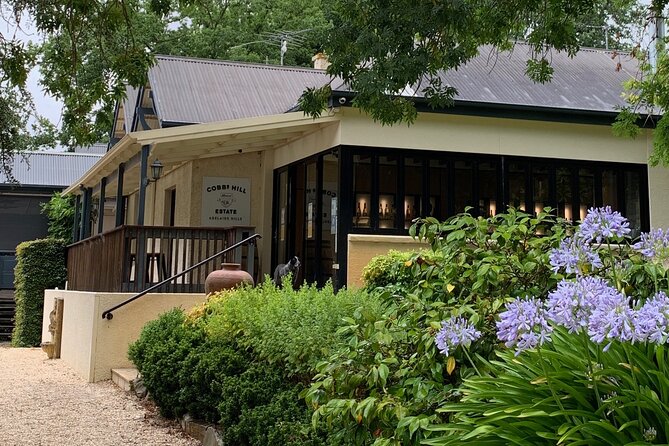 Adelaide Couples Tour: Penfolds(World #2) Visit Hahndorf & Lunch - Private Pickup at 10:30 and a Calm Adelaide Hills Rhythm