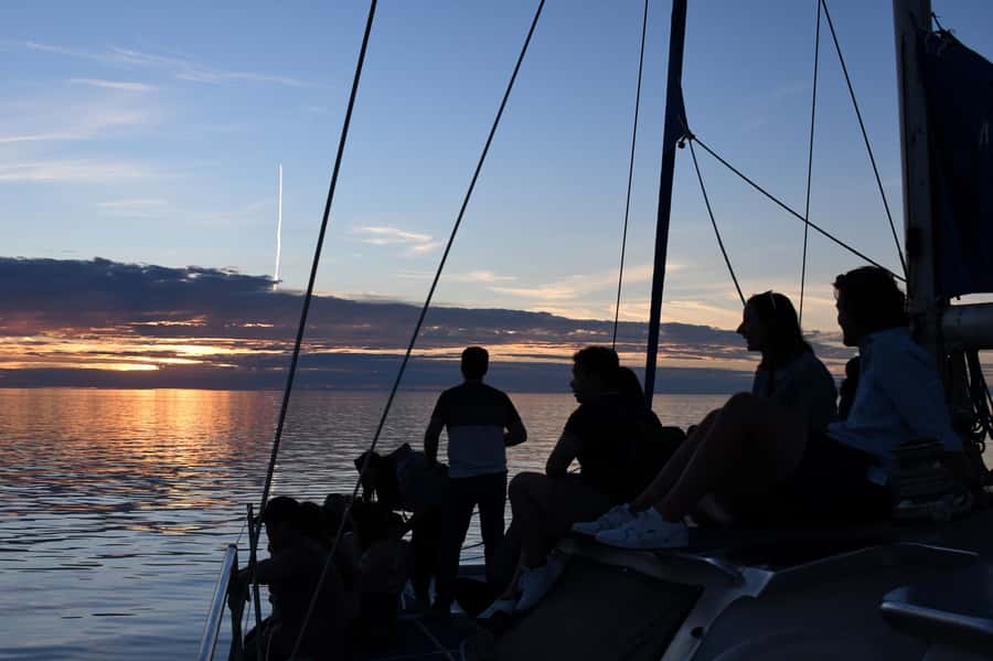 Adelaide: Glenelg Twilight Catamaran Cruise with Drink - Why a 90-minute sunset cruise feels like good value
