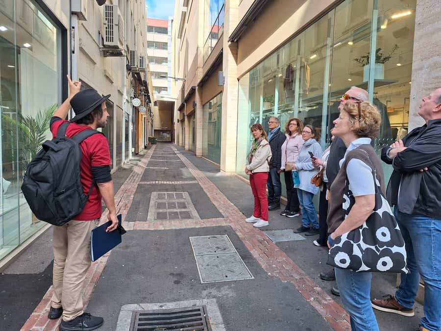 Adelaide: Guided Ultimate Walking Tour with Drink and Snack - Elder Park to Adelaide Central Market: finishing with a real-life next step