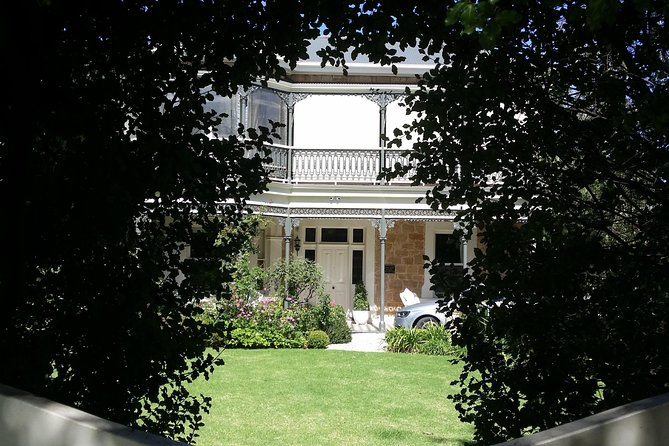 Adelaide Walking Tour: East End Escapade - Meeting at 160 Hutt St and Getting Your Bearings