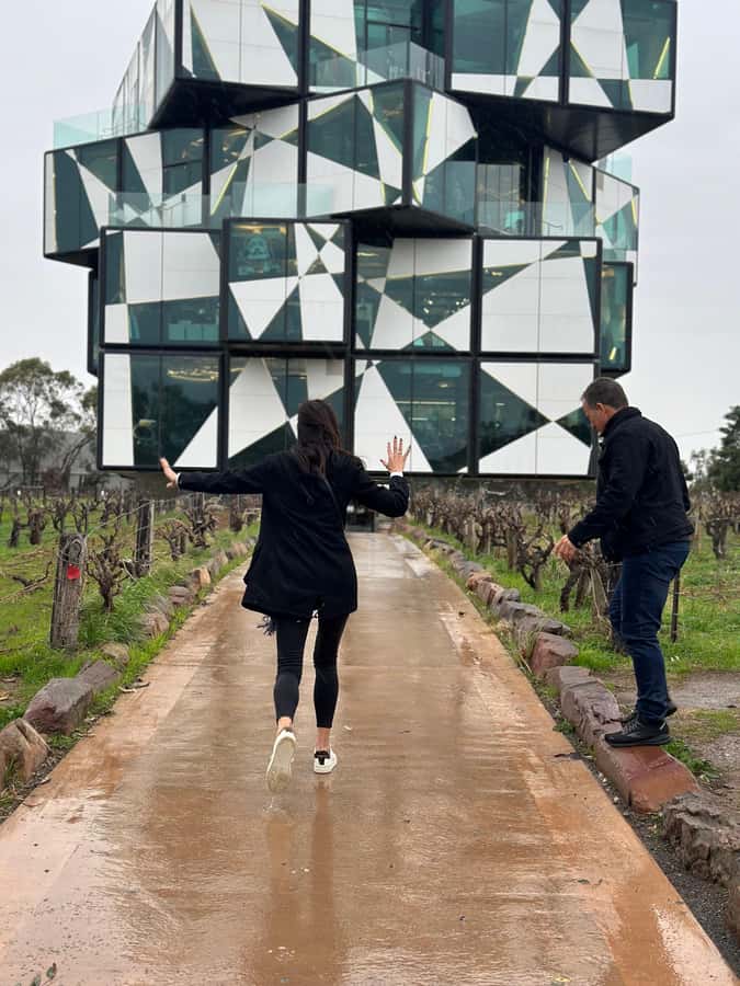 Discover Hahndorf & Taste McLaren Vale - The Oxenberry Farm Wines stop: know what changes on Mondays and Tuesdays