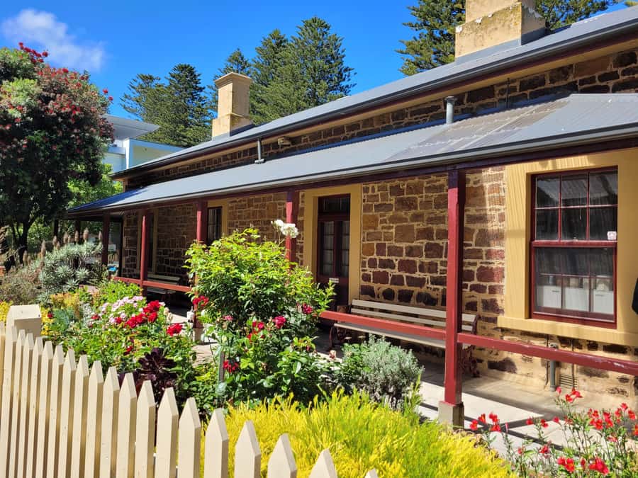 Discover Victor Harbor Guided Walking Tour - Granite Island Causeway Start: Encounter Bay and the Flinders–Baudin Link