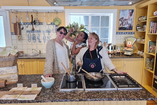 Group of Four Private Barossa Wine Tour with Lunch - Lunch and Greenock: where the day turns from wine to experience