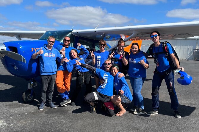 SA Skydiving Adelaide - Goolwa - Landing near the hangar and the certificate moment