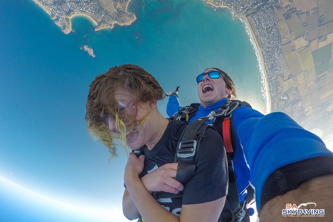 SA Skydiving Adelaide - Goolwa - Bringing friends and family: beach watching that actually works